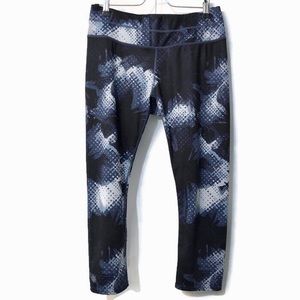 ATHLETA Capri Cropped Printed Leggings